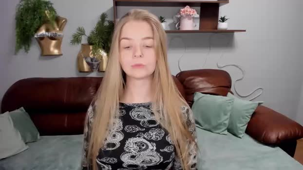 sirenabloom Chaturbate Female 30-04-2025