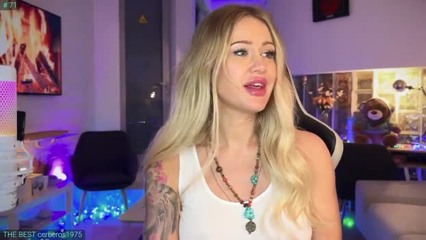 AlexiAngel MyFreeCams Female 30-04-2025