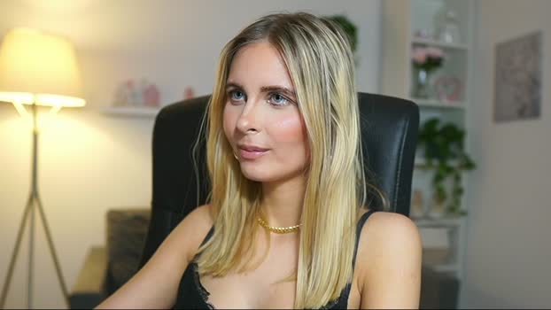 Catecrago_ MyFreeCams Female 30-04-2025