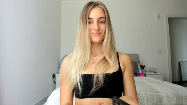 Vodka_Queen MyFreeCams Female 30-04-2025