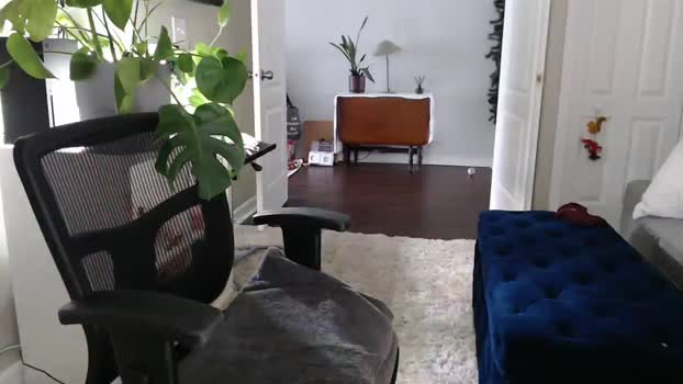 Sarah_Stark MyFreeCams Female 02-05-2025