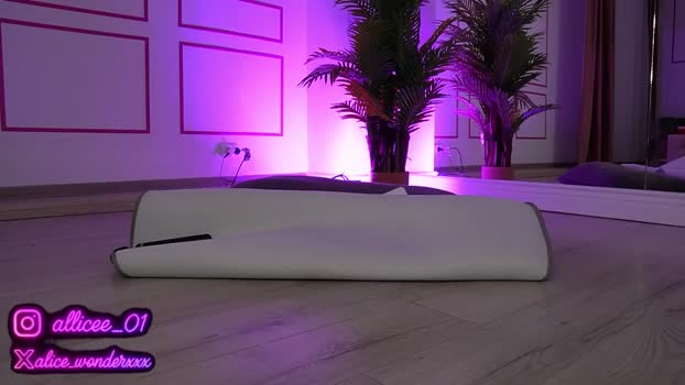 VanesaSimon MyFreeCams Female 02-05-2025