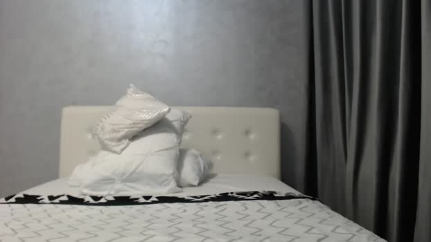 Aahh_Emilia MyFreeCams Female 02-05-2025