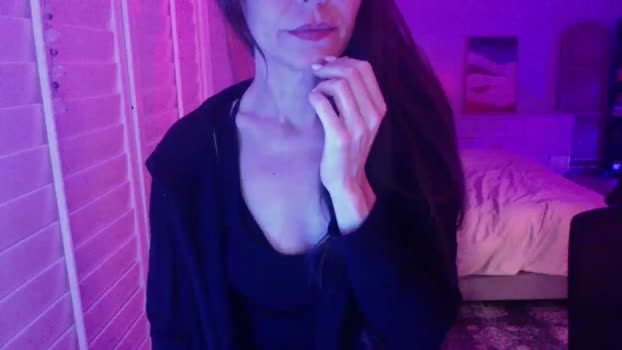 P0SIE MyFreeCams Female 04-05-2025