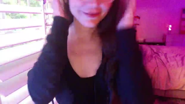 P0SIE MyFreeCams Female 04-05-2025