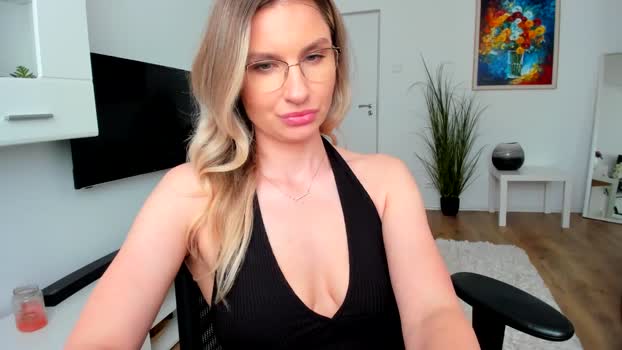 AlyMiss MyFreeCams Female 05-05-2025