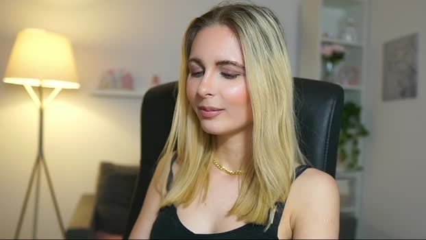 Catecrago_ MyFreeCams Female 05-05-2025