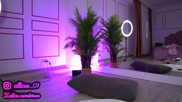 VanesaSimon MyFreeCams Female 05-05-2025