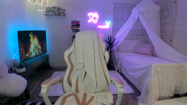 LillieQ MyFreeCams Female 06-05-2025