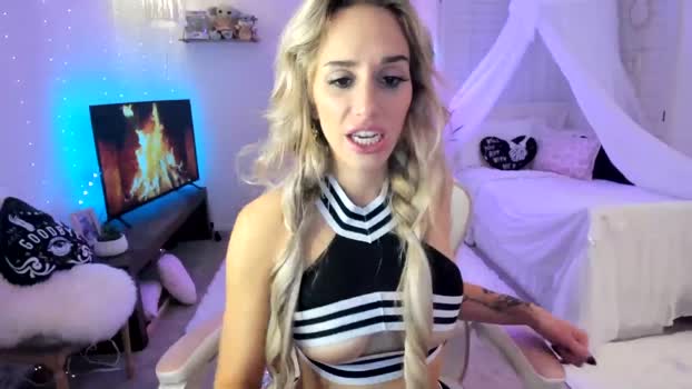 LillieQ MyFreeCams Female 06-05-2025