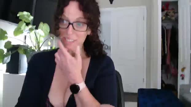 Sarah_Stark MyFreeCams Female 06-05-2025