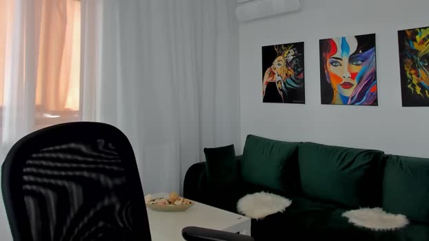 SuaveGia MyFreeCams Female 06-05-2025