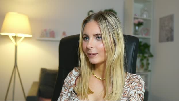 Catecrago_ MyFreeCams Female 06-05-2025