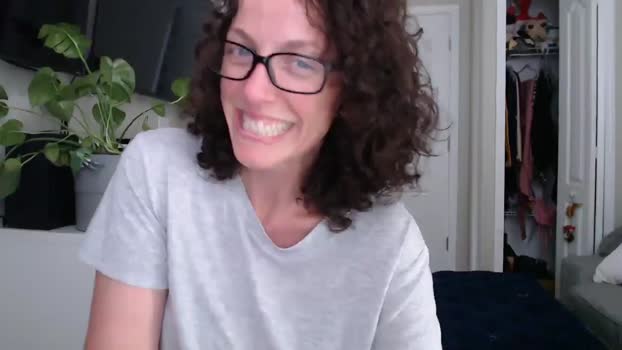 Sarah_Stark MyFreeCams Female 06-05-2025