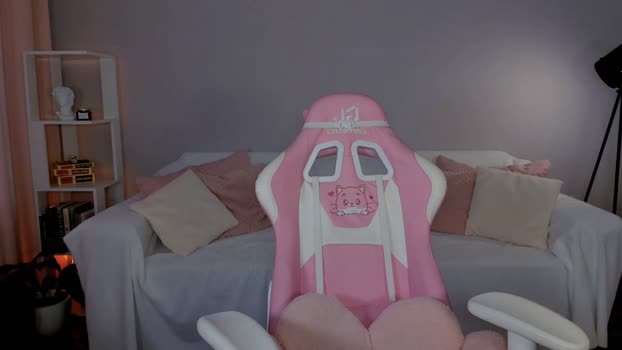 leahsthetics Chaturbate Female 08-05-2025