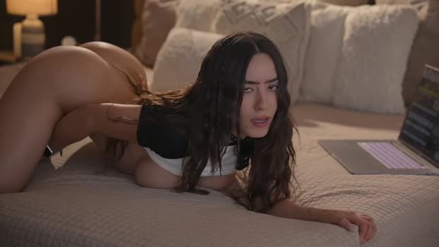 emyii Chaturbate Female 08-05-2025