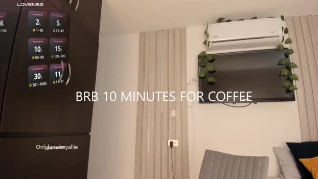 Missbaby8 MyFreeCams Female 13-05-2025