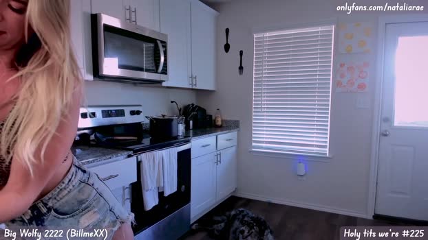 Natalia_Rae MyFreeCams Female 12-05-2025