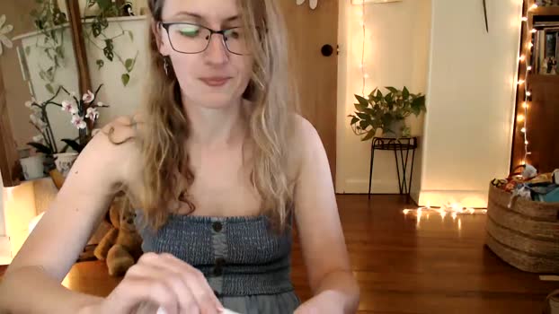 WildflowerEm MyFreeCams Female 13-05-2025