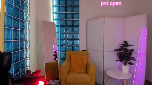 _mayflower_ Chaturbate Female 06-06-2025