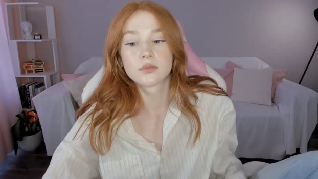 leahsthetics Chaturbate Female 06-06-2025