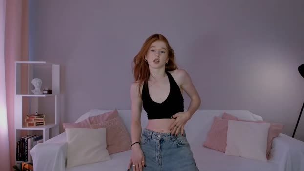 leahsthetics Chaturbate Female 10-06-2025