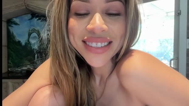 lexi_sky23