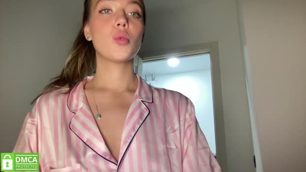 angel_from_sky Chaturbate Female 14-06-2025