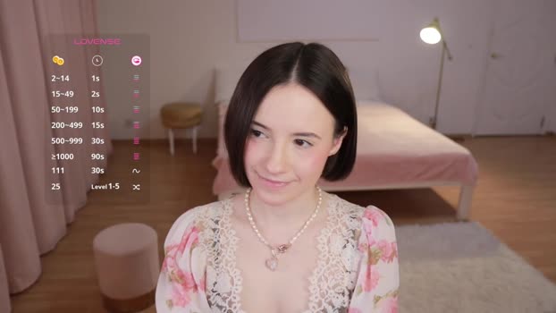 _female_essence_ Chaturbate Female 14-06-2025
