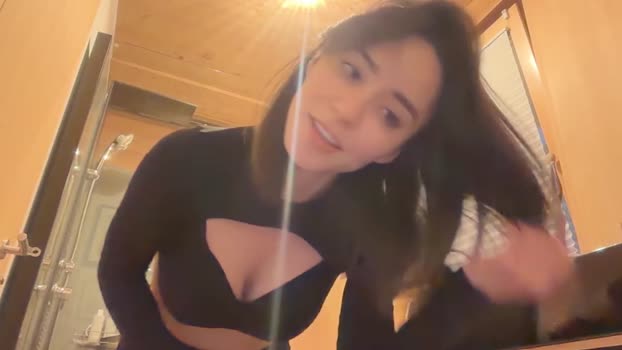 emyii Chaturbate Female 15-06-2025