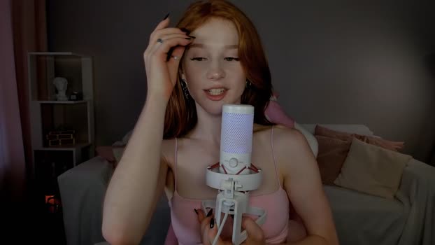 leahsthetics Chaturbate Female 17-06-2025