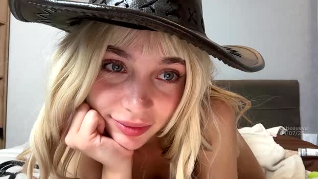 cutieeeeva Chaturbate Female 03-07-2025