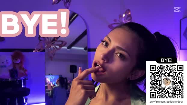 sweet_littleee Chaturbate Female 04-07-2025