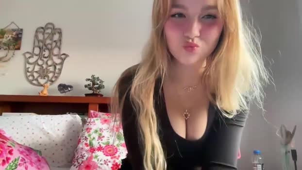 kittengirlxo Chaturbate Female 05-07-2025