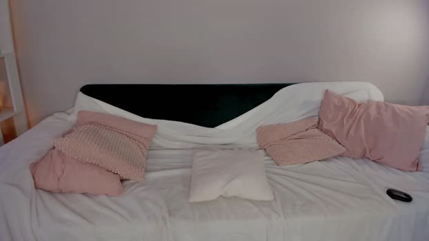 leahsthetics Chaturbate Female 08-07-2025