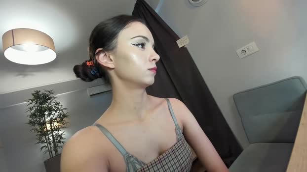 ehotlovea Chaturbate Female 13-07-2025