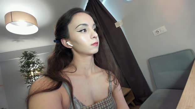ehotlovea Chaturbate Female 13-07-2025