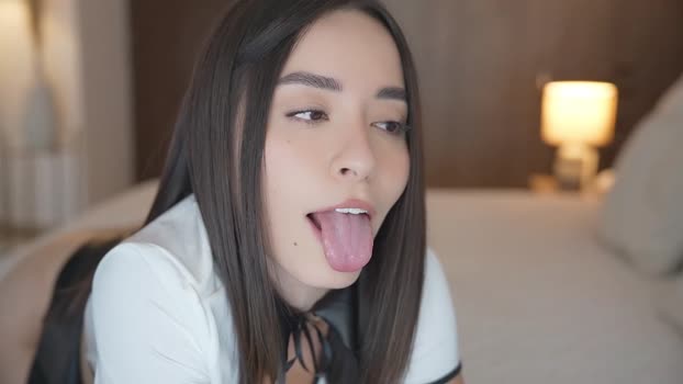 emyii Chaturbate Female 14-07-2025