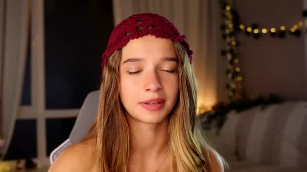 little_poetry Chaturbate Female 24-07-2025