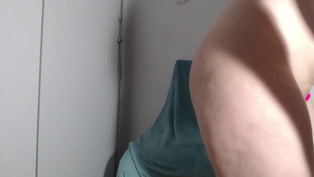 sweat_mia