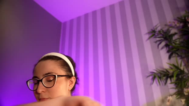 littlee33 Chaturbate Female 25-07-2025