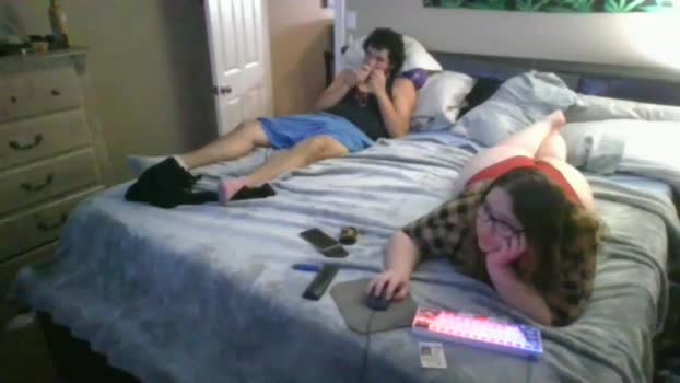 cheekychick420 Chaturbate Couple 27-07-2025