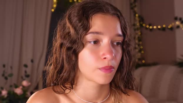 little_poetry Chaturbate Female 30-07-2025