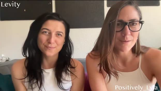 smiles_n_smut Chaturbate Female 05-08-2025