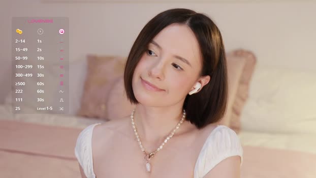 _female_essence_ Chaturbate Female 08-08-2025