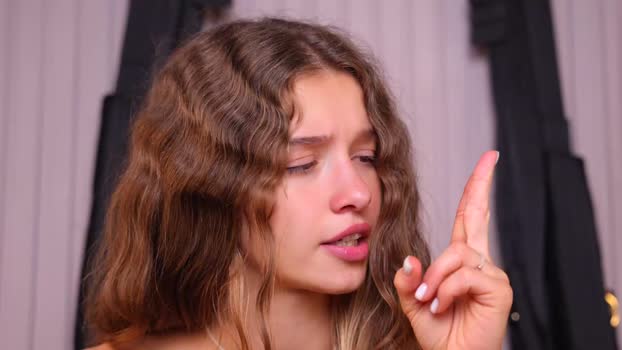 little_poetry Chaturbate Female 11-08-2025