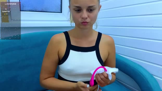 misss_viki Chaturbate Female 13-08-2025