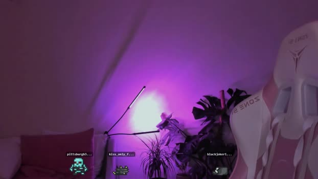 hellokittyyam Chaturbate Female 18-08-2025