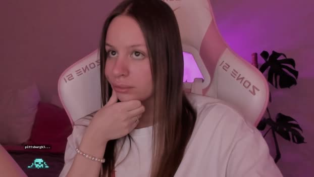 hellokittyyam Chaturbate Female 18-08-2025