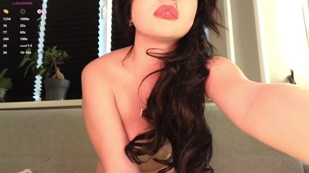 lunajii Chaturbate Female 19-08-2025